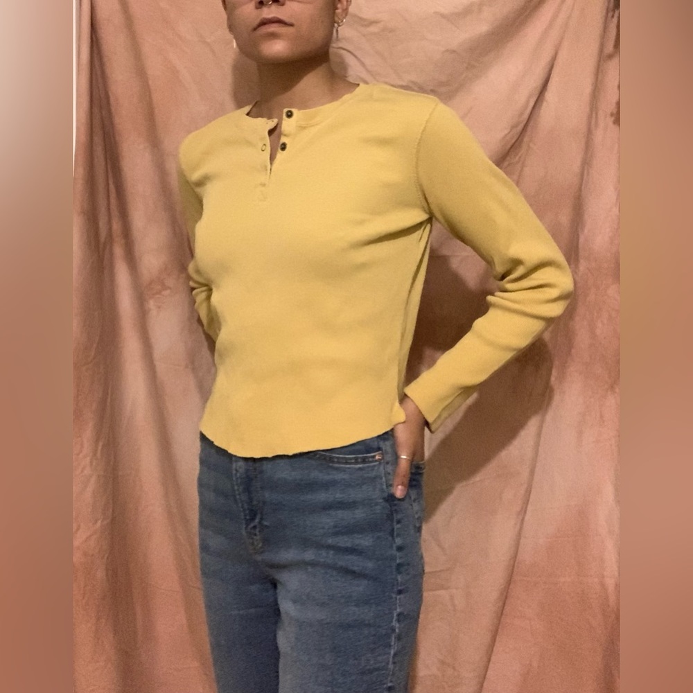 Yellow ribbed Carhartt t-shirt S/M